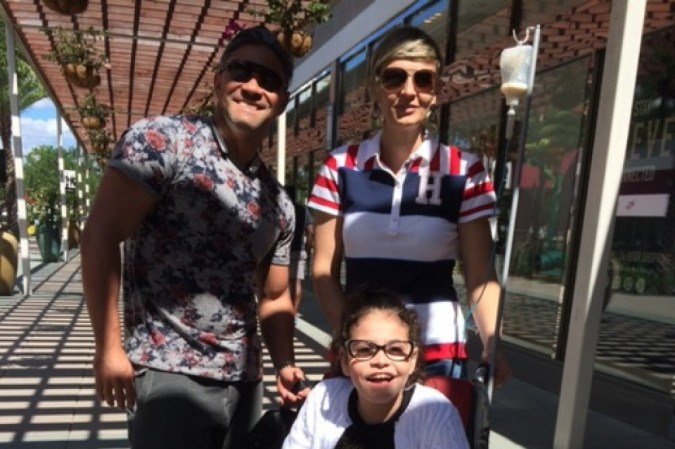 Rondon e Adriane Sales celebram a data em que a filha, Sara, completaria 15 anos. Ela tinha doença genética rara e morreu