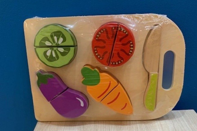Cortando Vegetais, da Sambabebê (R$ 119) 