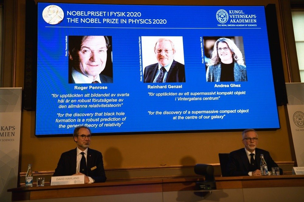 Trio vence o Nobel de Física por pesquisas sobre buracos negros
