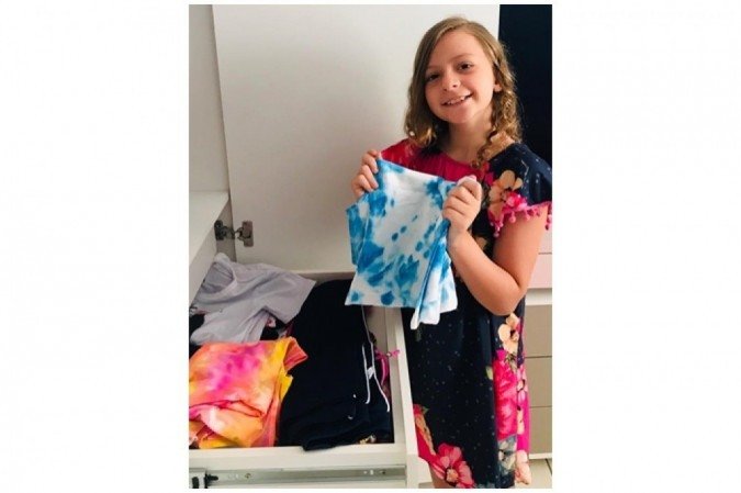 Sofia Dantas tem 9 anos e adora ajudar os pais nas tarefas de casa: iniciativa e incentivo -  (crédito: Arquivo pessoal)