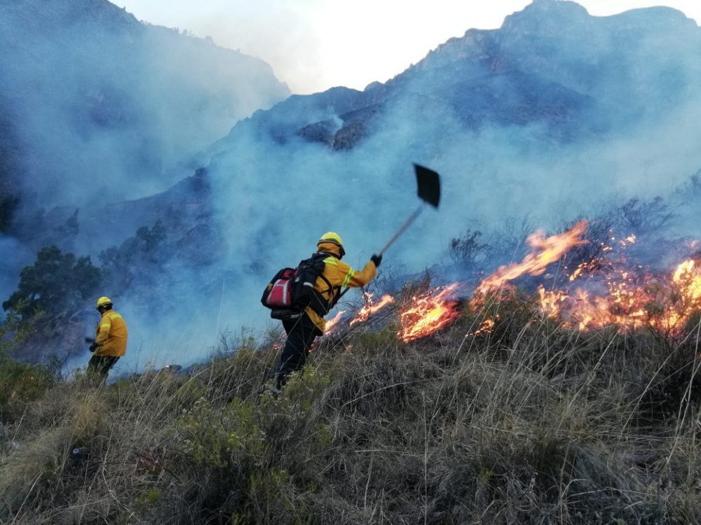 Incêndio florestal é controlado perto de parque arqueológico de Cusco, no Peru