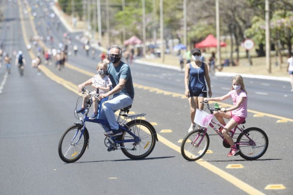 Veja o que abre e o que fecha no feriado de 12 de outubro