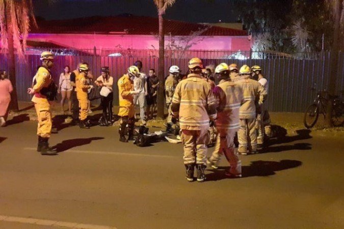 Motorista estava em alta velocidade quando atropelou e matou o ciclista - (crédito: Divulgação/CBMDF) Motorista estava em alta velocidade quando atropelou e matou o ciclista - (crédito: Divulgação/CBMDF)