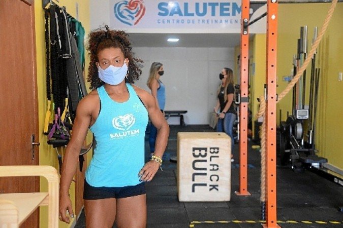 Viviane abriu estúdio no início do ano e precisou fechar três meses depois: desafio de dar a volta por cima