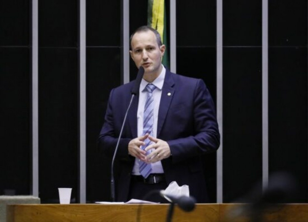 Secretário diz que errou em fala que incentivava policiais a matarem mais