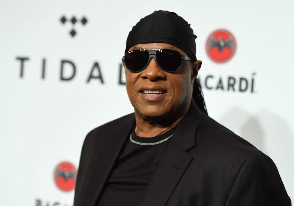 Após 15 anos, Stevie Wonder lança duas músicas inéditas