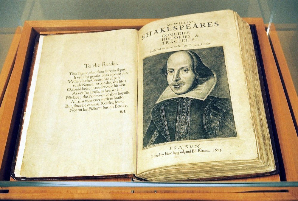 Livro de 1623 com obras de Shakespeare é leiloado por quase US$ 10 milhões