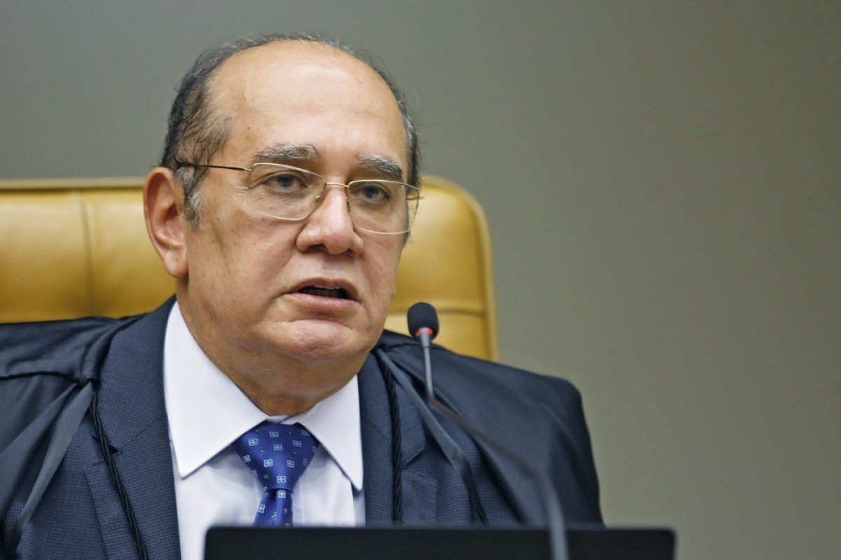 Gilmar Mendes se diz "perplexo" com Bolsonaro envolvido em caso de vacina  falsa