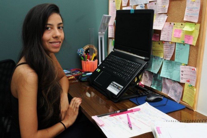 Mayara Neres conciliou os seus horários de estudos com os momentos de atenção à família - (crédito: Marcelo Ferreira/CB/D.A Press) Mayara Neres conciliou os seus horários de estudos com os momentos de atenção à família - (crédito: Marcelo Ferreira/CB/D.A Press)