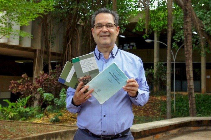 Professor da UnB, Marcelo concorre a votação popular de melhor livro de constitucionalismo moderno - (crédito: Audrey Luiza/Secom UnB) Professor da UnB, Marcelo concorre a votação popular de melhor livro de constitucionalismo moderno - (crédito: Audrey Luiza/Secom UnB)