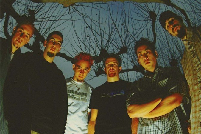 No próximo dia 24, 'Hybrid theory' completa 20 anos influenciando gerações - (crédito: Brad Miller/Divulgação) No próximo dia 24, 'Hybrid theory' completa 20 anos influenciando gerações - (crédito: Brad Miller/Divulgação)