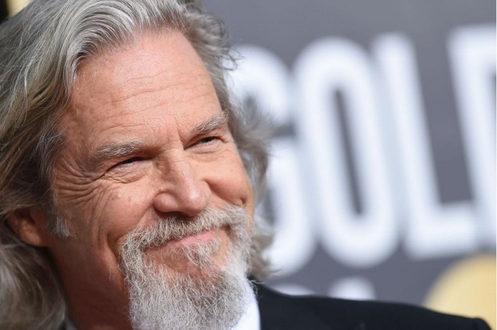 Jeff Bridges anuncia que está com câncer: 'Estou começando o tratamento'