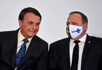 Bolsonaro disse que se encontrará com Pazuello para discutir sobre judicialização da vacina - (crédito: Evaristo Sá/AFP)