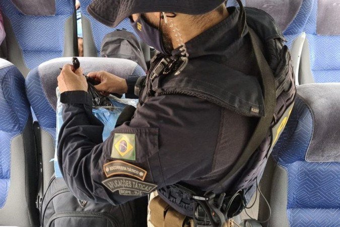 PRF apreendeu R$ 150 mil em mercadorias ilegais vindas do Paraguai