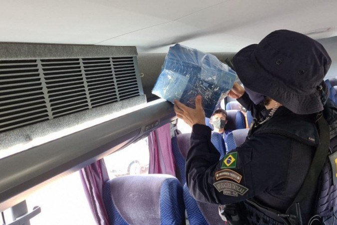 PRF apreendeu R$ 150 mil em mercadorias ilegais vindas do Paraguai