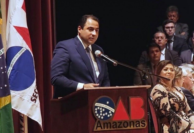 Secretário-geral da OAB Nacional, José Alberto Simonetti acredita na constitucionalidade do exame de que todo bacharel precisa comprovar condições intelectuais para advogar Secretário-geral da OAB Nacional, José Alberto Simonetti acredita na constitucionalidade do exame de que todo bacharel precisa comprovar condições intelectuais para advogar