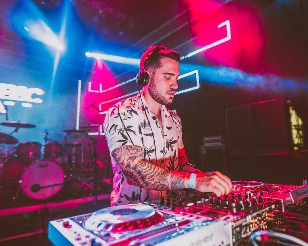 Dj brasiliense Larbac lança single pelo selo de Vintage Culture