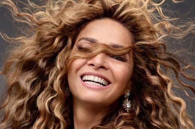 Claudia Ohana diz que faltava coragem para ficar loira - (crédito: Paschoal Rodrigues/ Divulgação) Claudia Ohana diz que faltava coragem para ficar loira - (crédito: Paschoal Rodrigues/ Divulgação)