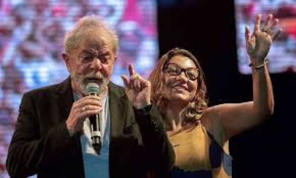 Sogra do ex-presidente Lula morre depois de contrair covid-19