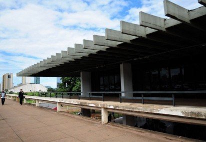 O Museu Interativo da Arte, Ciência e Tecnologia ficará no prédio do antigo Touring Club, no Setor Cultural Sul
- (crédito: Lucio Bernardo Jr) O Museu Interativo da Arte, Ciência e Tecnologia ficará no prédio do antigo Touring Club, no Setor Cultural Sul
- (crédito: Lucio Bernardo Jr)