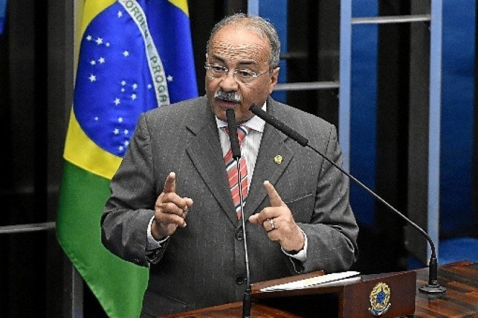 O senador Chico Rodrigues foi flagrado com dinheiro na cueca