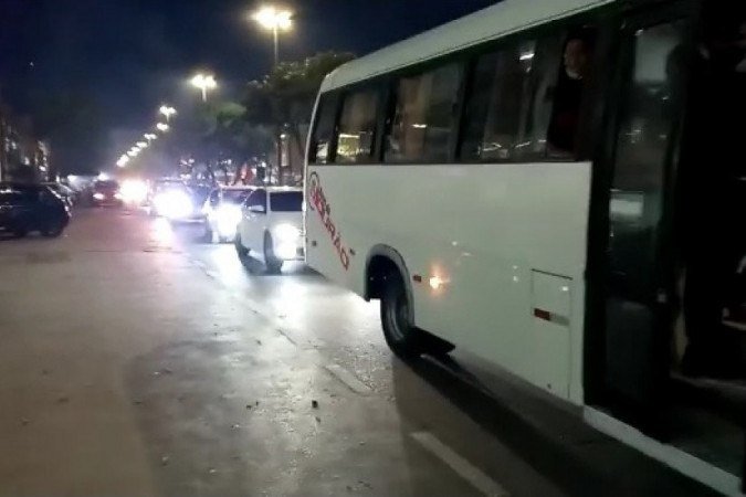 Moradores promoveram dois atos no Paranoá, nesta quinta-feira (29/10) - (crédito: Reprodução/Redes Sociais) Moradores promoveram dois atos no Paranoá, nesta quinta-feira (29/10) - (crédito: Reprodução/Redes Sociais)