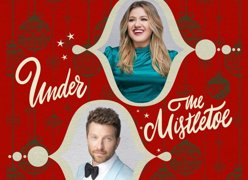 'Under the mistletoe': Kelly Clarkson e Brett Eldredge lançam música natalina