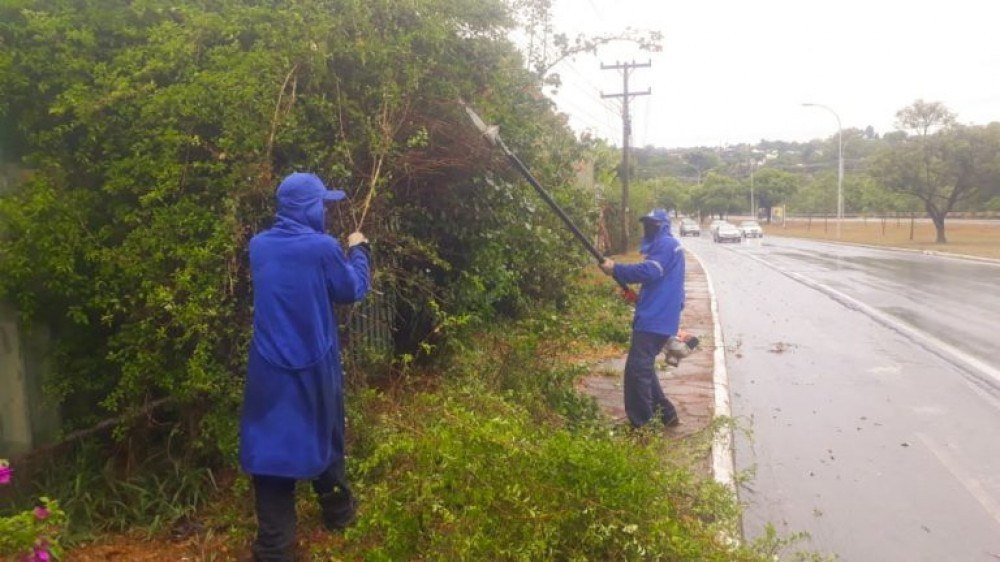 Equipes do GDF preparam a região do Lago Sul para o período chuvoso