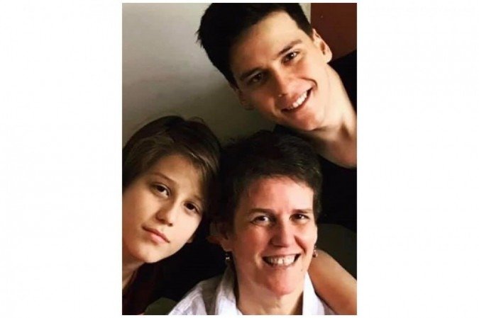 Thâmar Dias faz questão de, ao lado do caçula, Bruno, relembrar os bons momentos e o privilégio de ter convivido com Lucas, morto aos 23 anos