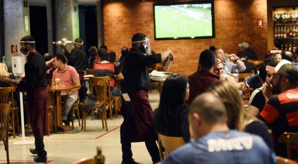 Mais de 90% dos estabelecimentos do Brasil confirmaram dificuldade para pagar salários