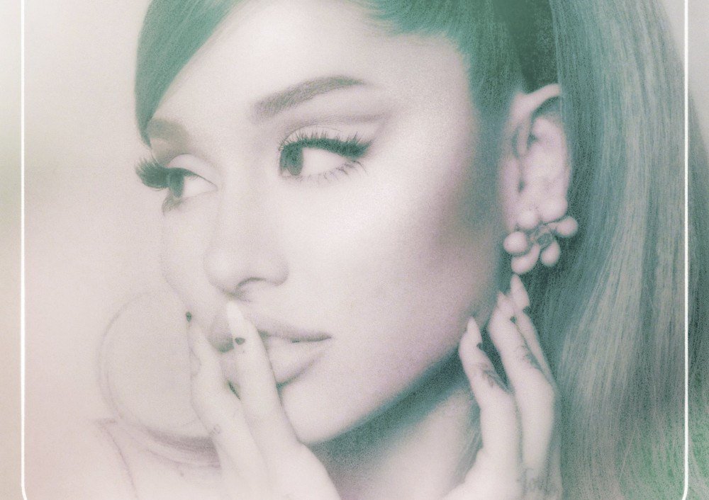 Com um estilo próprio, Ariana Grande lança disco 'positions'