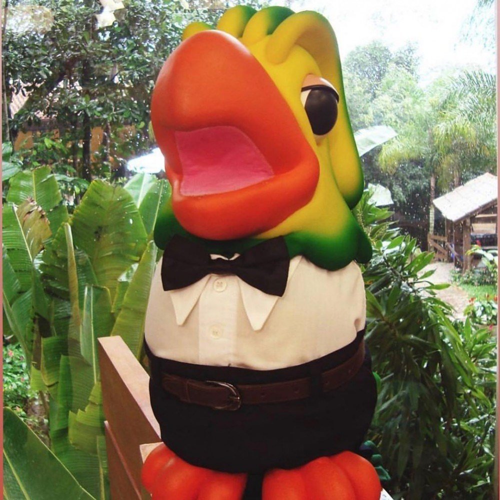 Tom Veiga como Louro José