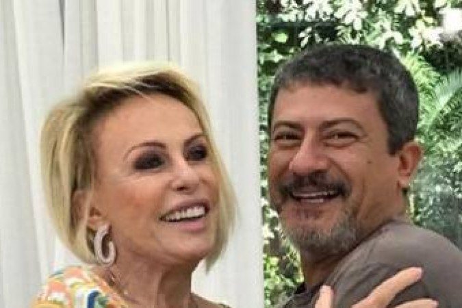 Intérprete do Louro José ficou mais de 20 anos ao lado da apresentadora, inclusive na troca de emissora - (crédito: Reprodu??o/Redes Sociais) Intérprete do Louro José ficou mais de 20 anos ao lado da apresentadora, inclusive na troca de emissora - (crédito: Reprodu??o/Redes Sociais)