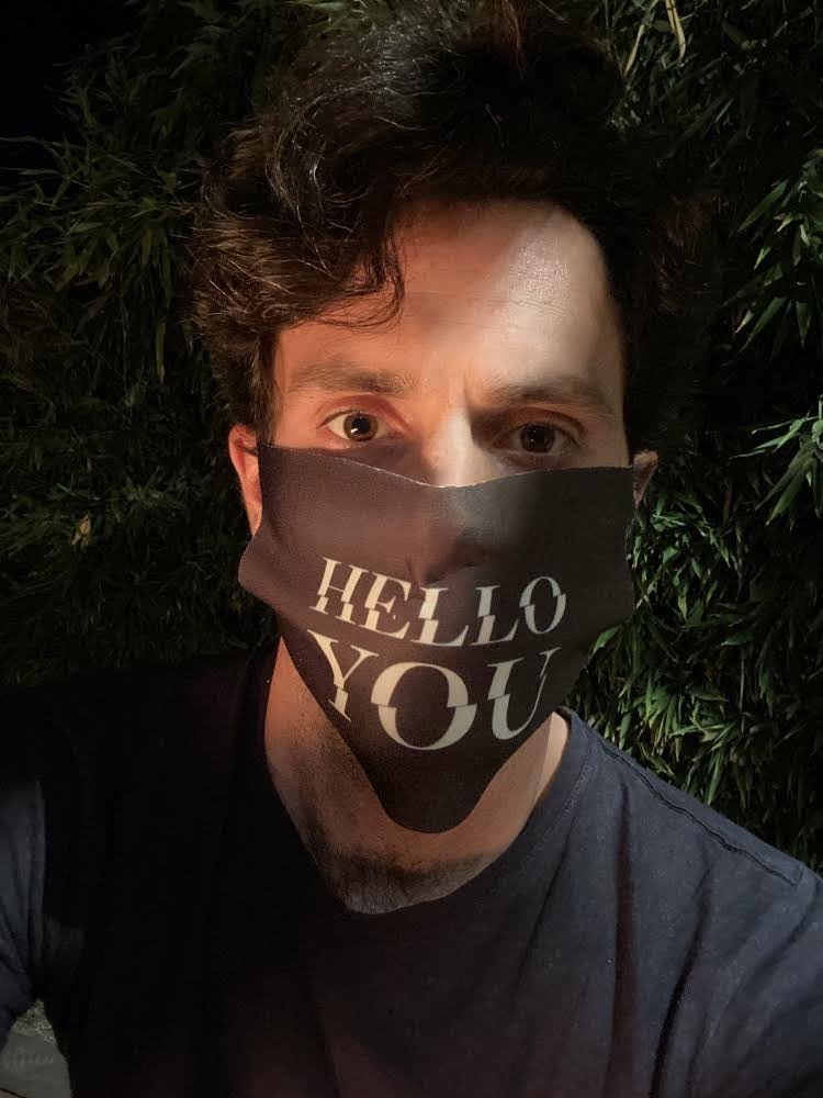 Após suspensão, Netflix retorna produção da 3ª temporada de 'You'