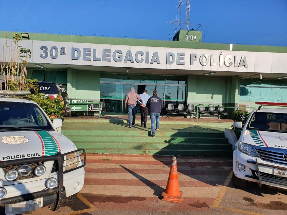 Após disparos no DF, mulher é presa por guardar arma de fogo em geladeira, em São Sebastião