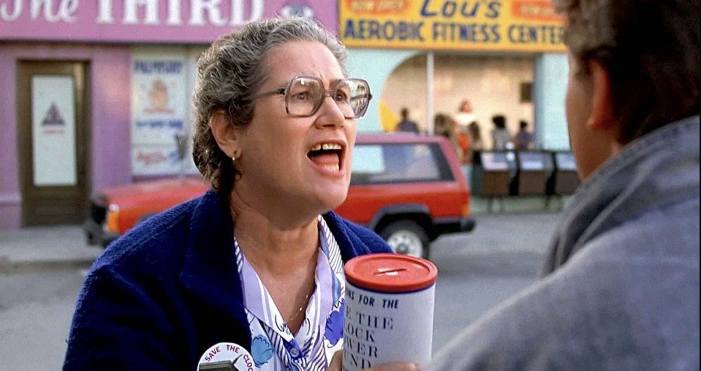 Morre, aos 91 anos, Elsa Raven, atriz de 'De volta para o futuro'