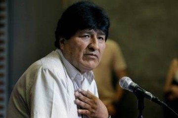 Ex-presidente boliviano Evo Morales culpa o presidente Luis (Lucho) Arce pelo atentado ocorrido no domingo, em que o carro em que estava foi alvejado por tiros -  (crédito: Emiliano Lasalvia/AFP)