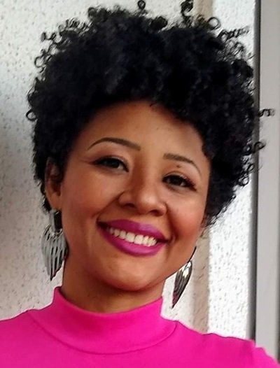 "Se você tem a pele negra, o cabelo crespo e vem de um quilombo, o preconceito é triplicado" Lucilene dos Santos Rosa, quilombola e coordenadora do Programa Parlamento Jovem na Câmara Municipal de Goiânia "Se você tem a pele negra, o cabelo crespo e vem de um quilombo, o preconceito é triplicado" Lucilene dos Santos Rosa, quilombola e coordenadora do Programa Parlamento Jovem na Câmara Municipal de Goiânia