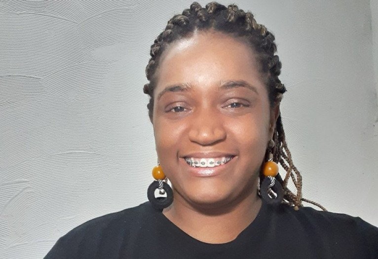 "A promoção da igualdade racial não passa exclusivamente por contratar profissionais negros, mas por garantir também que tenha uma mudança de ambiente para que ele seja acolhedor" Aline Nascimento, analista sênior de treinamentos e ações afirmativas do Instituto Identidades do Brasil "A promoção da igualdade racial não passa exclusivamente por contratar profissionais negros, mas por garantir também que tenha uma mudança de ambiente para que ele seja acolhedor" Aline Nascimento, analista sênior de treinamentos e ações afirmativas do Instituto Identidades do Brasil