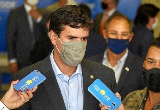 Ed Alves/CB/D.A Press