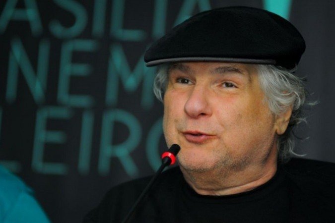 O diretor e curador Sílvio Tendler preside as seleções dos filmes para o 53o Festival de Brasília do Cinema Brasileiro