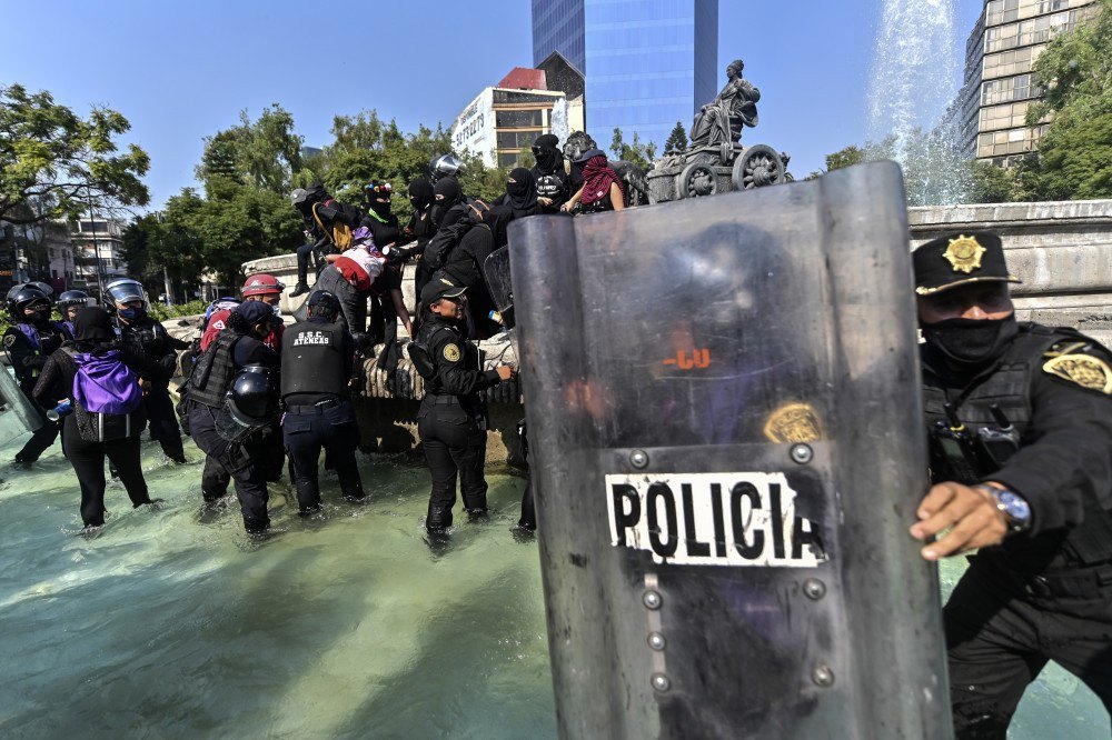 Crime, protestos e negligência policial mancham paradisíaca Cancún no México