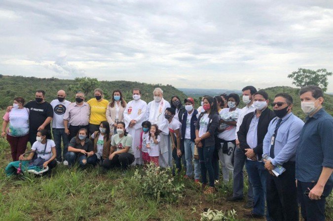 GDF instala pedra fundamental de espa&ccedil;o para recupera&ccedil;&atilde;o de dependentes qu&iacute;micos