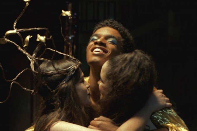 Valentina: retrato LGBT premiado no exterior