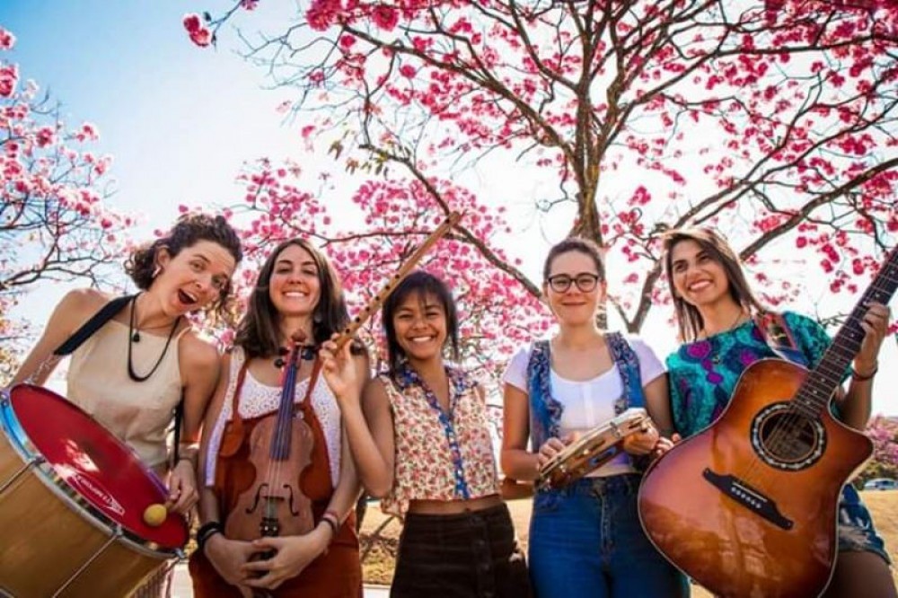 Sextas Musicais desta semana recebe a banda As Fulô do Cerrado