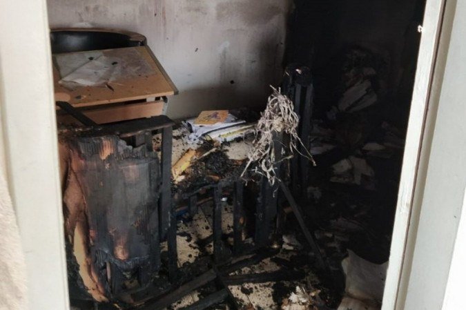 Inc&ecirc;ndio causado por vela em casa de Taguatinga assusta moradores