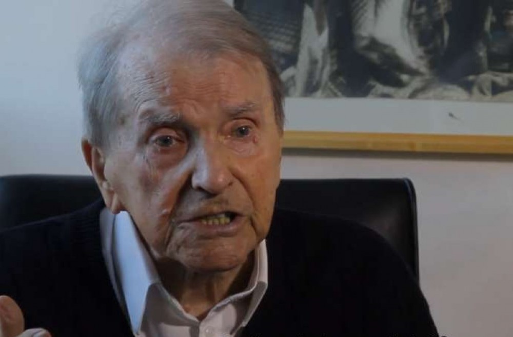 Inventor do borrifador de perfume morre aos 102 anos