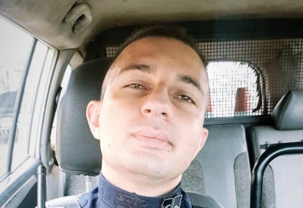 O soldado Walisson Holanda Fernandes teria morrido em uma tentativa de latrocínio (roubo seguido de morte) O soldado Walisson Holanda Fernandes teria morrido em uma tentativa de latrocínio (roubo seguido de morte)