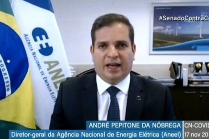 Durante audiência, o diretor da Aneel, André Pepitone, pede aos parlamentares que aguardem a conclusão do relatório -  (crédito: Reprodução Agência Senado)