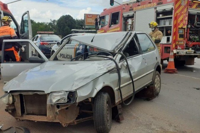 As duas faixas da EPIA, no sentindo sul, ficaram interditadas